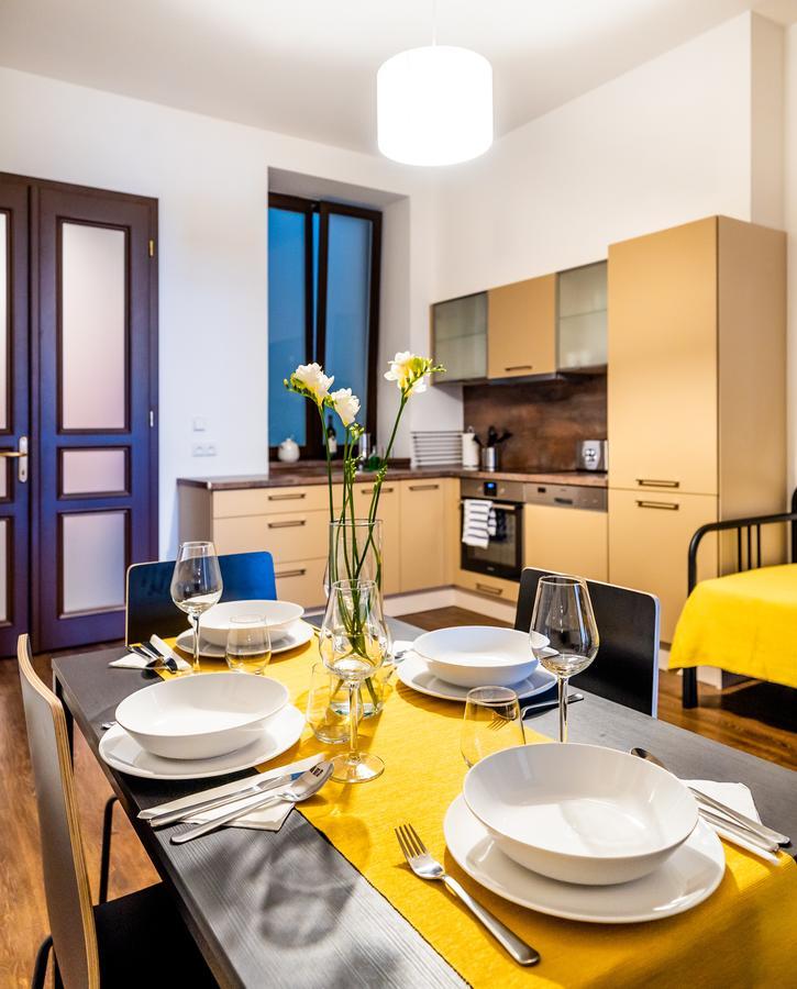 Unique Square Business Apt. Apartment