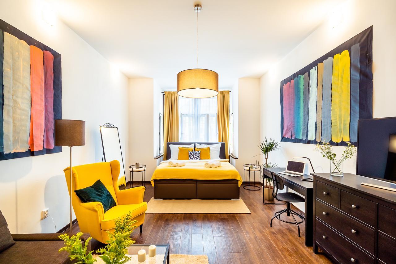 Unique Square Business Apt. Apartment
